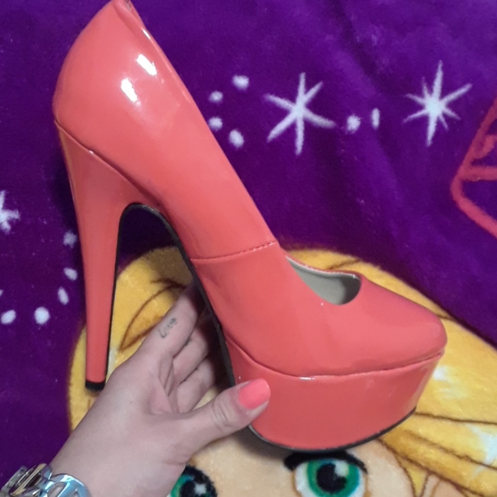 3 heels